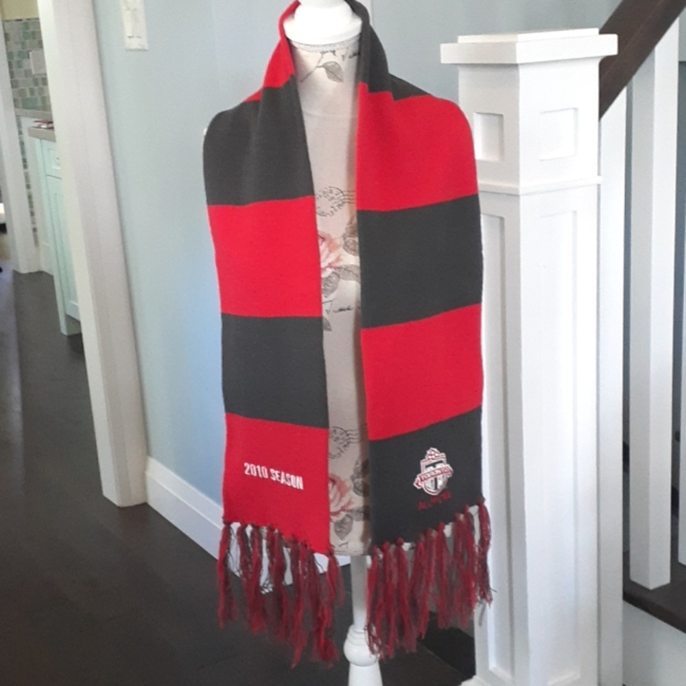 + Toronto FC Football Club Scarf 2010 Season